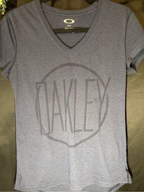 Oakley Women's Navy Blue V-Neck Graphic Tee